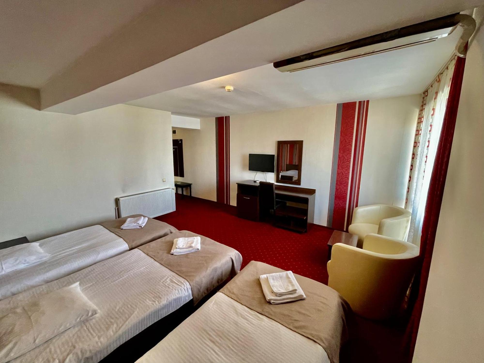 Hotel City تولتشيا المظهر الخارجي الصورة